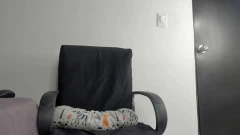 lolabunnysc online show from May 14, 2:13 pm