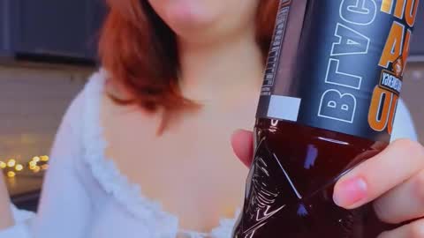 Lola online show from February 26, 3:55 pm