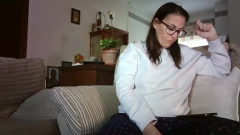 LOLA HUESO y ERIC online show from February 9, 9:02 am