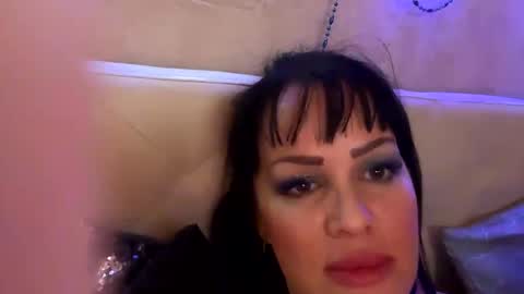 Snapshot of lolaley2 chatting on January 19, 7:04 pm Lolaley2 online show from January 19, 7:04 pm