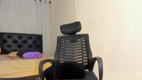 lolareyes1 online show from September 30, 10:31 am