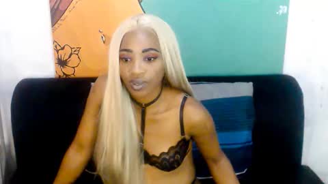 lolasavagexo online show from April 27, 6:50 pm