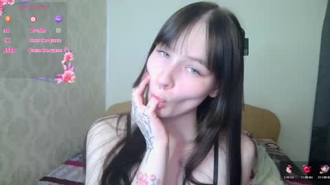 Lola online show from May 28, 7:33 pm
