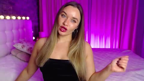 Victoria online show from December 14, 6:34 pm