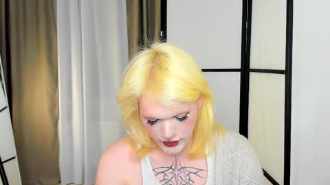 lollita online show from February 1, 9:02 pm