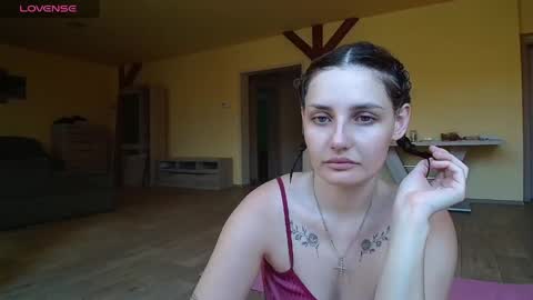 Snapshot of lollllllita chatting on May 18, 9:37 am lolitta online show from May 18, 9:37 am