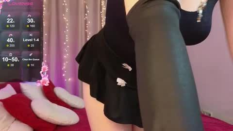 Snapshot of lolly_cum chatting on October 23, 2:05 pm Mona online show from October 23, 2:05 pm