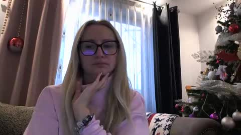 Lolly online show from December 15, 7:12 am