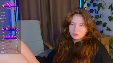 Snapshot of lolly_pump chatting on September 27, 7:24 am Mona online show from September 27, 7:24 am