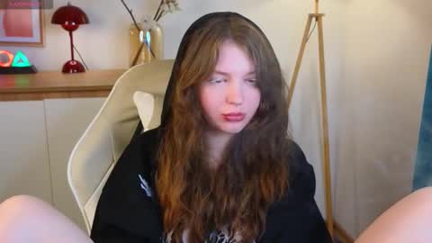 Snapshot of lolly_pump chatting on October 9, 3:21 pm Mona online show from October 9, 3:21 pm