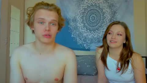 Snapshot of lolnoillimsary chatting on July 19, 12:20 pm Nelis online show from July 19, 12:20 pm