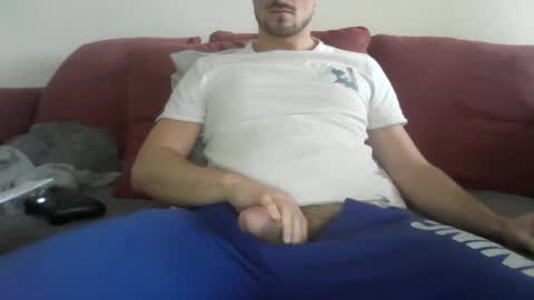 Snapshot of lolo3064 chatting on February 2, 10:02 am lolo3064 online show from February 2, 10:02 am