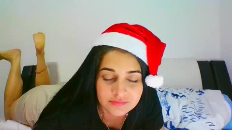Snapshot of lomaslindosoyyo chatting on December 14, 4:23 am estehfania online show from December 14, 4:23 am