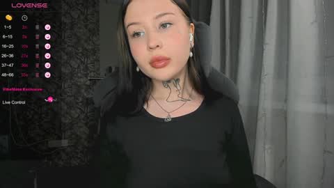 lona online show from December 22, 6:26 pm