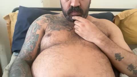 london_lad_101 online show from May 7, 8:42 am