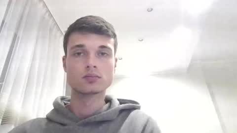 london_tomy online show from December 20, 12:29 am