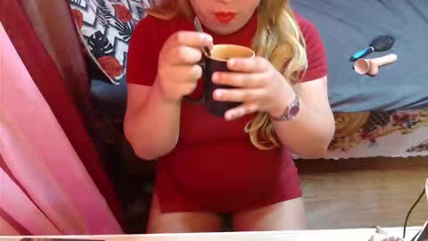 Snapshot of lonelysofia6969 chatting on May 24, 4:45 pm lonelysofia6969 online show from May 24, 4:45 pm