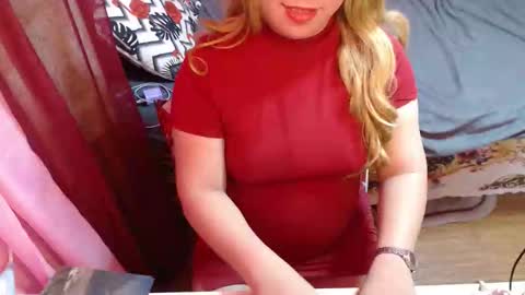 Snapshot of lonelysofia6969 chatting on May 27, 6:27 pm lonelysofia6969 online show from May 27, 6:27 pm