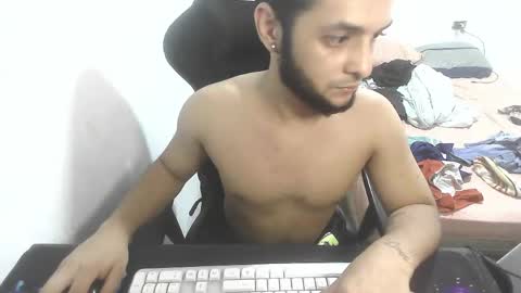 Marvin Santiago online show from April 14, 10:16 pm