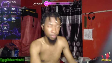 Snapshot of longdickservice01 chatting on December 10, 9:33 am professionalbreastsucker online show from December 10, 9:33 am