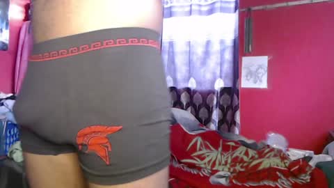 Snapshot of longdickservice01 chatting on January 21, 11:03 am professionalbreastsucker online show from January 21, 11:03 am