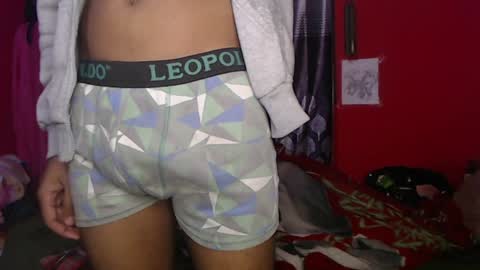 Snapshot of longdickservice01 chatting on February 4, 9:49 am professionalbreastsucker online show from February 4, 9:49 am