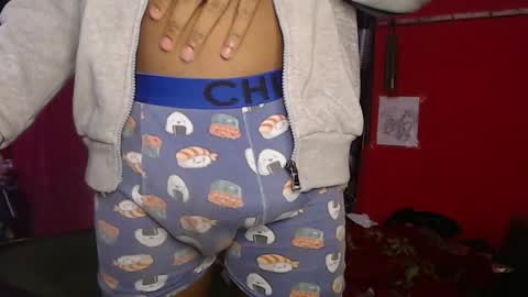 Snapshot of longdickservice01 chatting on February 11, 9:31 am professionalbreastsucker online show from February 11, 9:31 am