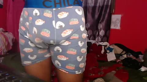 Snapshot of longdickservice01 chatting on February 19, 10:12 am professionalbreastsucker online show from February 19, 10:12 am