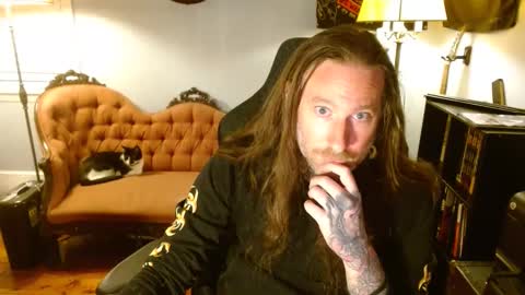Snapshot of longhair021 chatting on September 22, 3:52 am longhair online show from September 22, 3:52 am