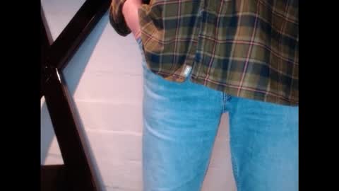 longleanguy online show from January 18, 11:52 pm