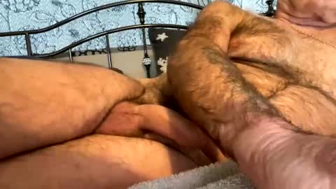 Snapshot of longshank09 chatting on December 15, 10:50 am longshank09 online show from December 15, 10:50 am