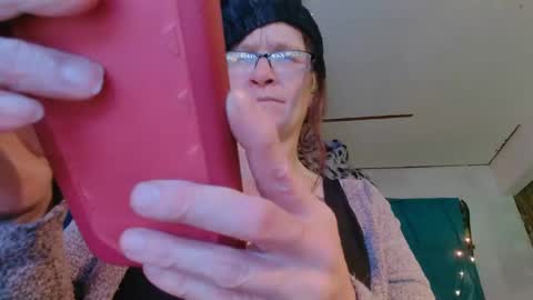 Londoncashmere69  online show from December 8, 9:52 pm