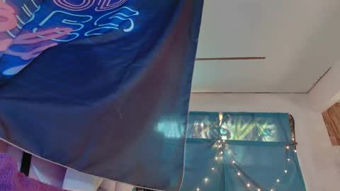 Londoncashmere69  online show from December 10, 3:12 pm