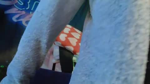 Londoncashmere69  online show from December 24, 12:22 am