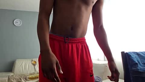 Snapshot of looch2023 chatting on February 27, 9:43 am SweetCandy online show from February 27, 9:43 am