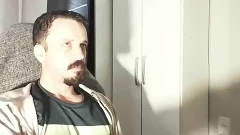 Lucas online show from November 4, 1:32 pm