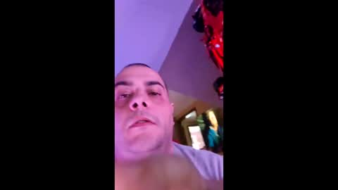 Snapshot of looking4funx chatting on February 17, 5:41 pm looking4funx online show from February 17, 5:41 pm