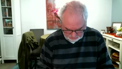 Snapshot of loop102 chatting on February 7, 8:56 pm loop102 online show from February 7, 8:56 pm