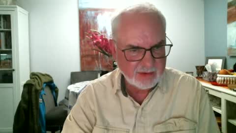Snapshot of loop102 chatting on July 3, 2:18 am loop102 online show from July 3, 2:18 am