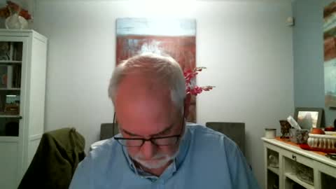 Snapshot of loop102 chatting on July 10, 3:55 am loop102 online show from July 10, 3:55 am