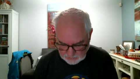 Snapshot of loop102 chatting on July 12, 12:56 am loop102 online show from July 12, 12:56 am