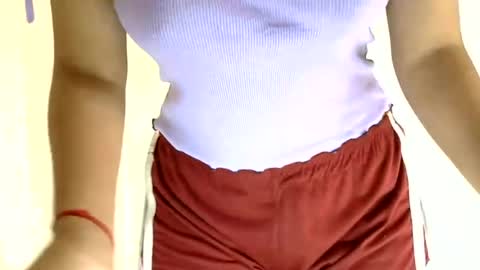 Snapshot of loraa_baby chatting on August 8, 3:30 am Loraa online show from August 8, 3:30 am