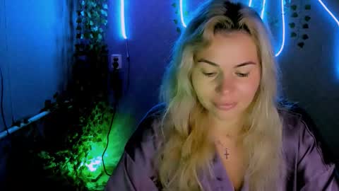 Lora online show from September 11, 2:22 am