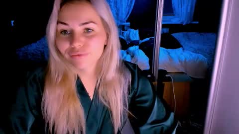 Lora online show from October 9, 2:20 am