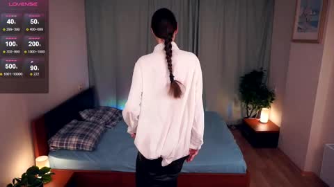 Lora online show from February 14, 5:14 pm