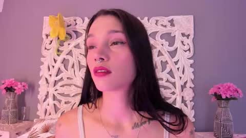 loraineblake online show from February 15, 12:58 pm