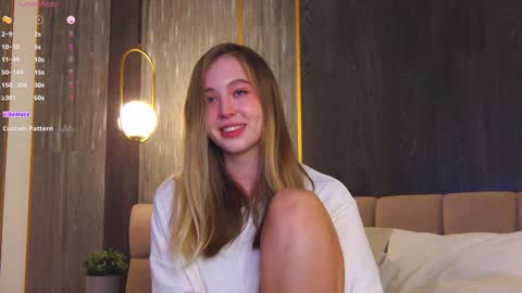 Snapshot of loraineluff chatting on January 29, 12:01 am Loraine online show from January 29, 12:01 am