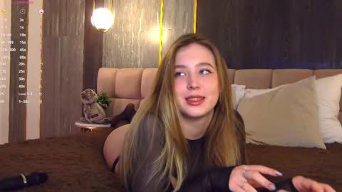 Snapshot of loraineluff chatting on February 12, 8:50 pm Loraine online show from February 12, 8:50 pm