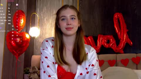 Snapshot of loraineluff chatting on February 14, 7:02 pm Loraine online show from February 14, 7:02 pm