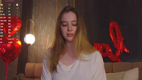 Snapshot of loraineluff chatting on February 21, 6:15 pm Loraine online show from February 21, 6:15 pm